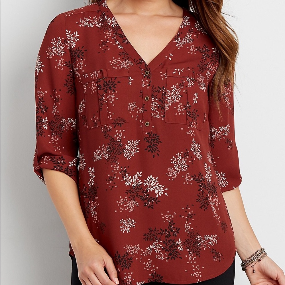 Maurices perfect blouse with hardware pockets